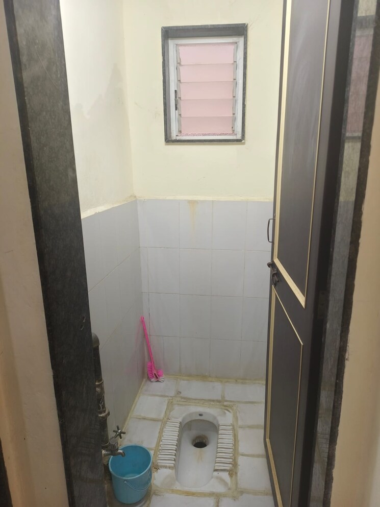 Bathroom, nalanda-chs-aundh 1 Bedroom 450 Sq.Ft. Apartment In Aundh Pune 9074925