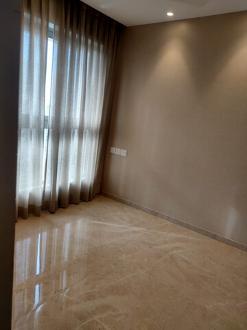 Room in 1 BHK Apartment at Hiranandani Regent Hill, Powai – for Rent
