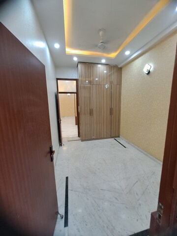 Bedroom in 3 BHK Builder Floor at Gyan Khand I – for Rent