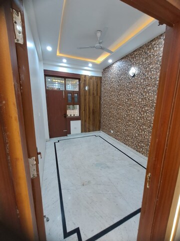 Balcony in 3 BHK Builder Floor at Gyan Khand I – for Rent