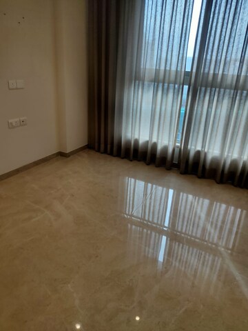 Furnished Amenities in 1 BHK Apartment at Hiranandani Regent Hill, Powai – for Rent