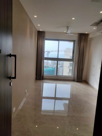 Room in 1 BHK Apartment at Hiranandani Regent Hill, Powai – for Rent