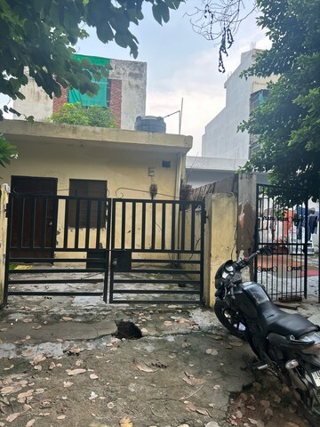 Parking in 1 BHK Independent House at Sector 105 – for Sale