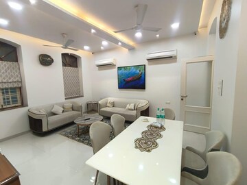 Team Area in 2 BHK Apartment at Malabar Apartments, Malabar Hill – for Rent