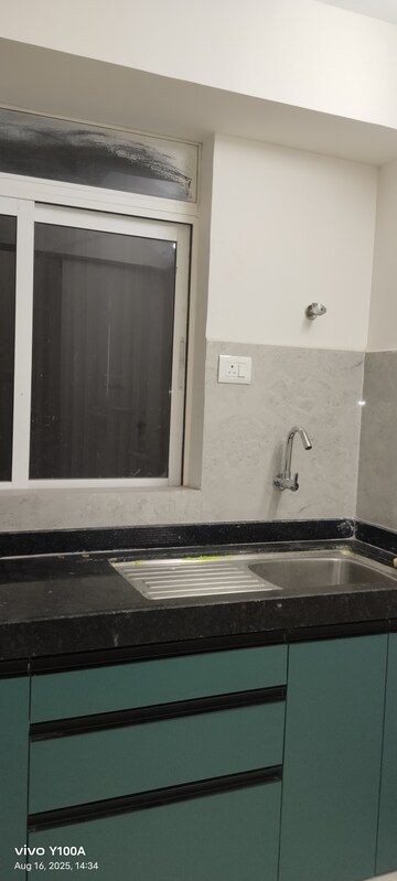 Bathroom in 1.5 BHK Apartment at Drushti Sapphire, Ghatkopar East – for Rent