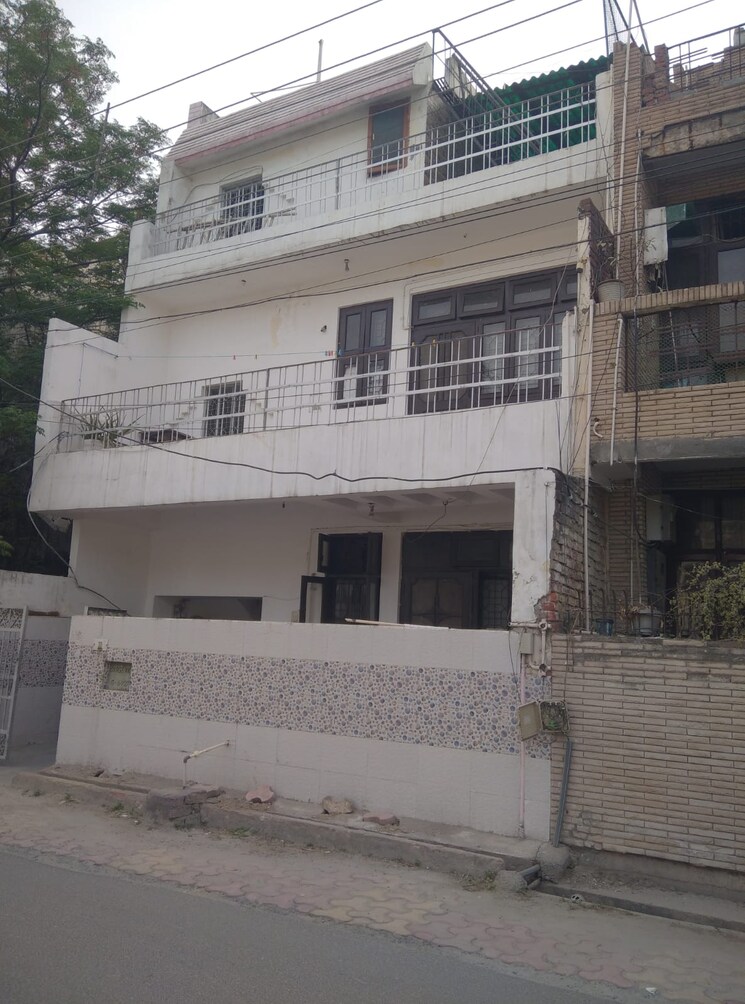 Exterior View, sector 11 5 Bedroom 112 Sq.Mt. Independent House In Sector 11 Noida 9075012