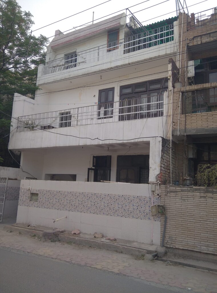Exterior View, sector 11 5 Bedroom 112 Sq.Mt. Independent House In Sector 11 Noida 9075012