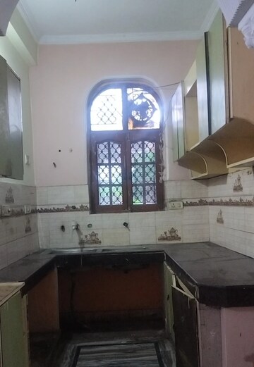 Kitchen in 2 BHK Independent House at RWA Apartments Sector 47, Sector 47 – for Rent
