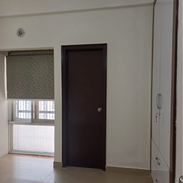 Room in 2 BHK Apartment at Nimbus The Hyde park, Sector 78 – for Rent