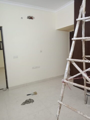 Room in 3 BHK Apartment at Vasant Kunj – for Rent