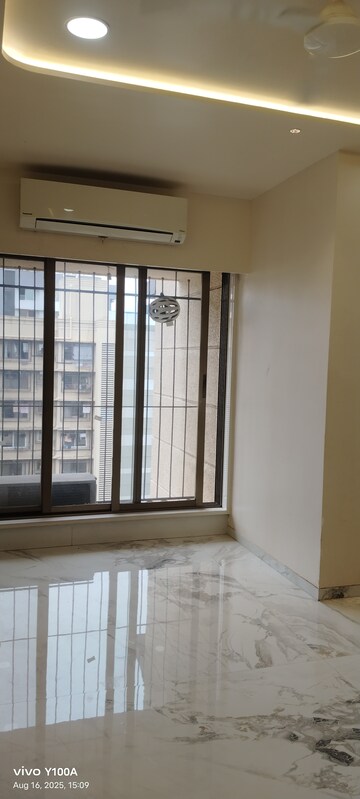 Room in 2 BHK Apartment at Shubham Alaska, Ghatkopar East – for Rent