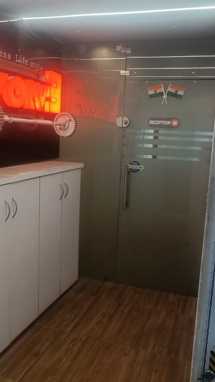 Team Area, shankar nagar Commercial Office Space 2200 Sq.Ft. In Shankar Nagar Nagpur 9075039