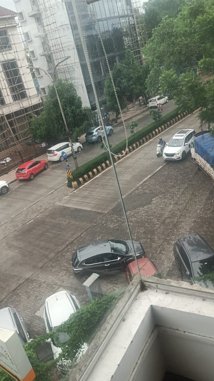  Parking, shankar nagar Commercial Office Space 2200 Sq.Ft. In Shankar Nagar Nagpur 9075039