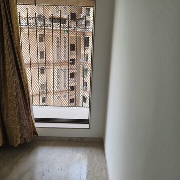 Bedroom in 2 BHK Apartment at Kukreja Golf Scappe, Chembur – for Rent