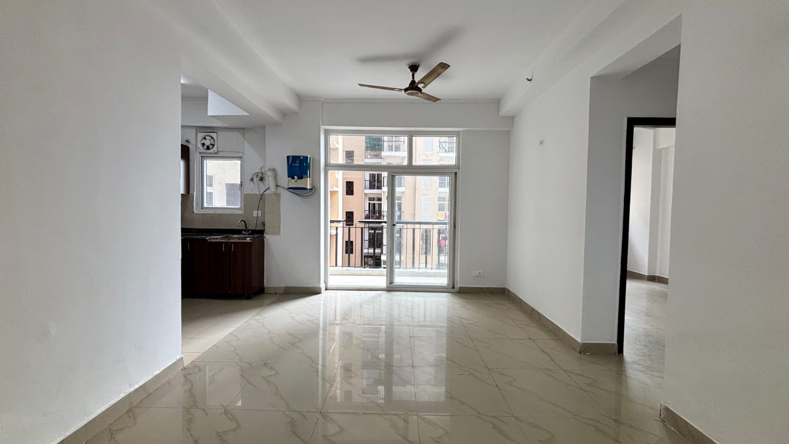 2 BHK + Extra Room Apartment For Rent in Panchsheel Greens II