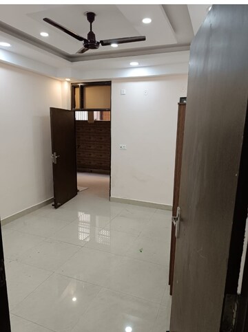 2 BHK Builder Floor For Rent in Sector 53