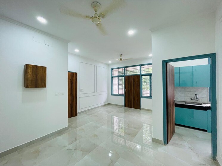 Room, sector 57 2 Bedroom 280 Sq.Yd. Builder Floor In Sector 57 Gurgaon 9075072