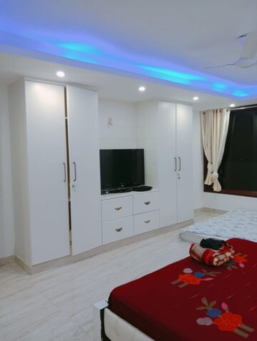 Team Area in 3 BHK Builder Floor at Saket – for Rent