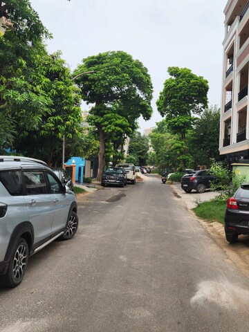 Parking in 2 BHK Builder Floor at Sector 57 – for Sale
