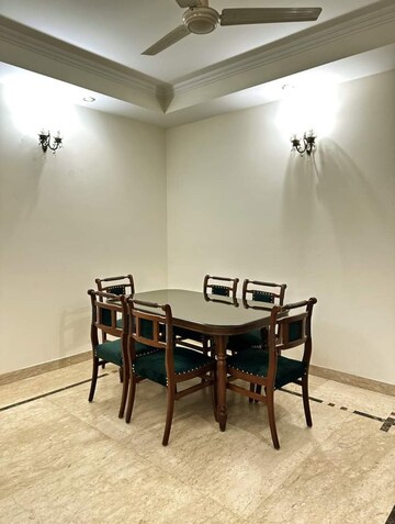Gym in 3 BHK Builder Floor at Saket – for Rent