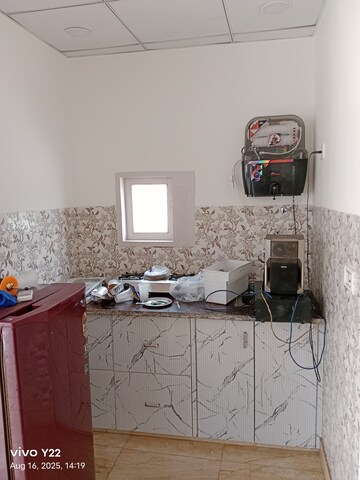 Team Area in 1 RK Builder Floor at Laxmi Nagar – for Rent