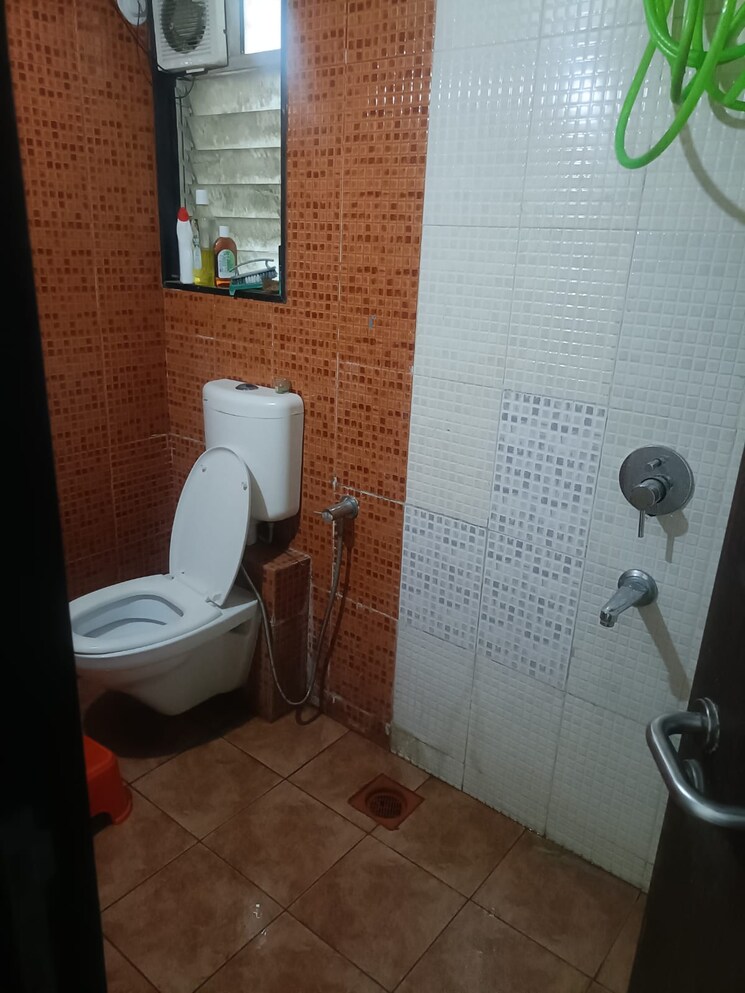 Bathroom, puranik-abitante 3 Bedroom 2200 Sq.Ft. Apartment In Bavdhan Pune 9075048