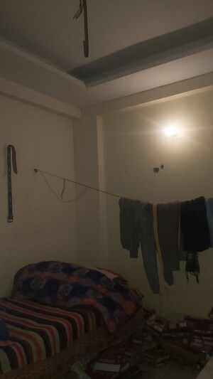 Furnished Amenities in 1.5 BHK Builder Floor at Mayur Vihar – for Sale