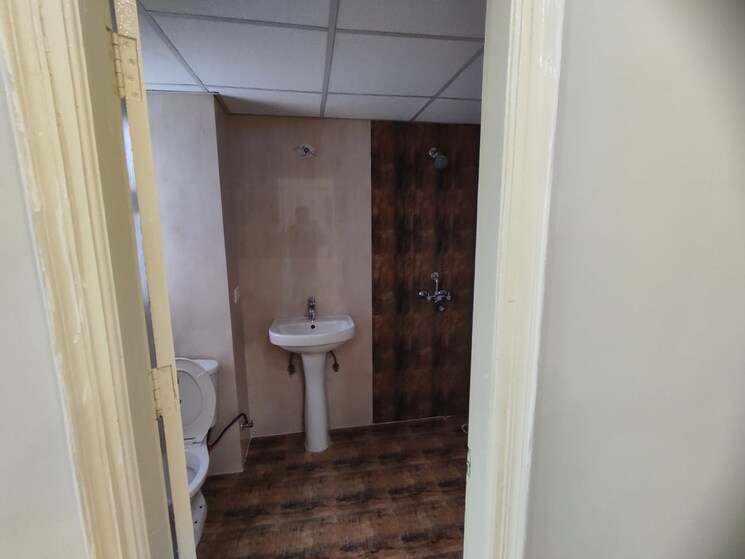 Bathroom, mahagun-mywoods 2 Bedroom 960 Sq.Ft. Apartment In Sector 16c Greater Noida Greater Noida 9075177