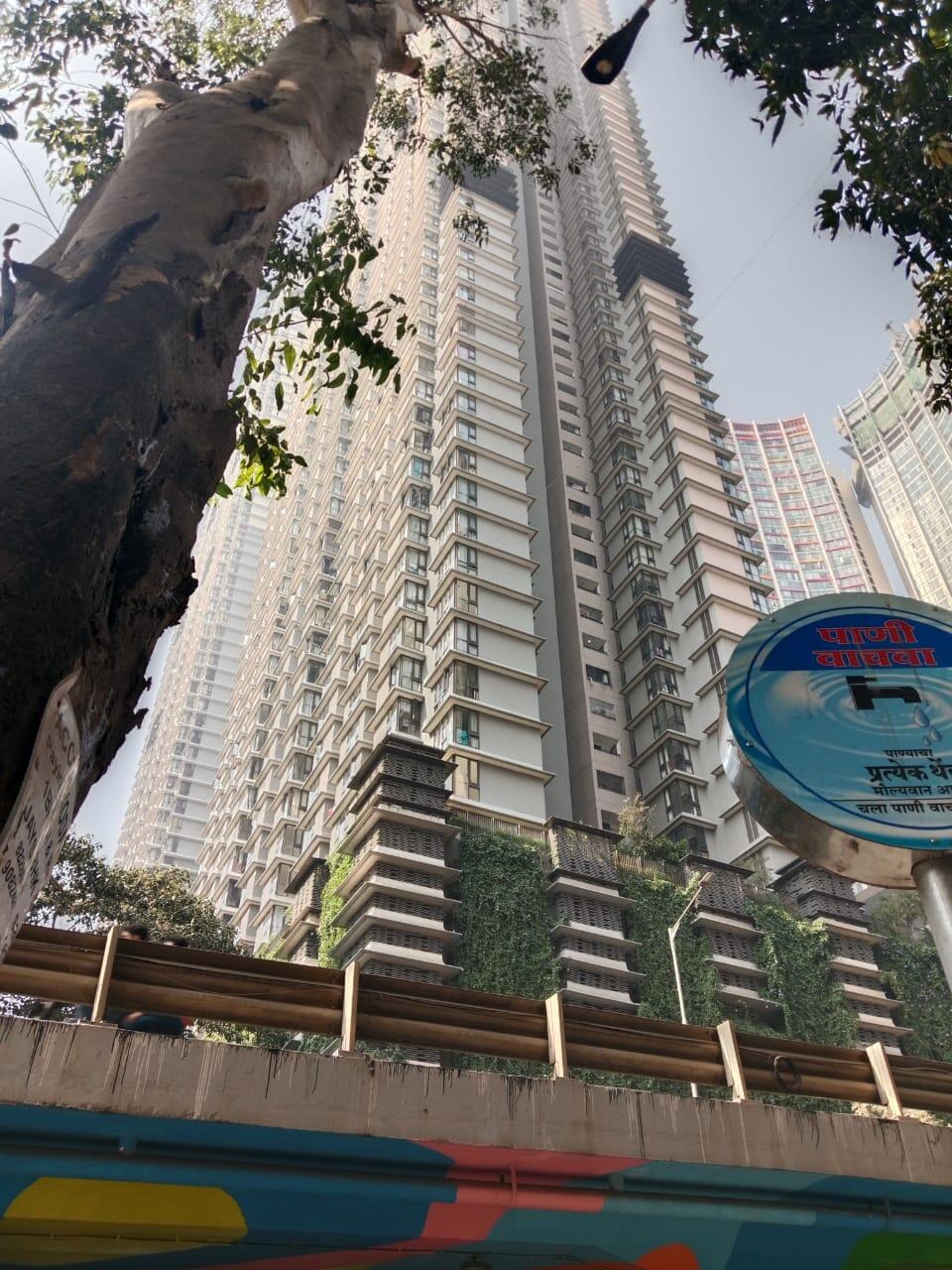 2 BHK + Servant Room Apartment For Rent in Lodha The Park