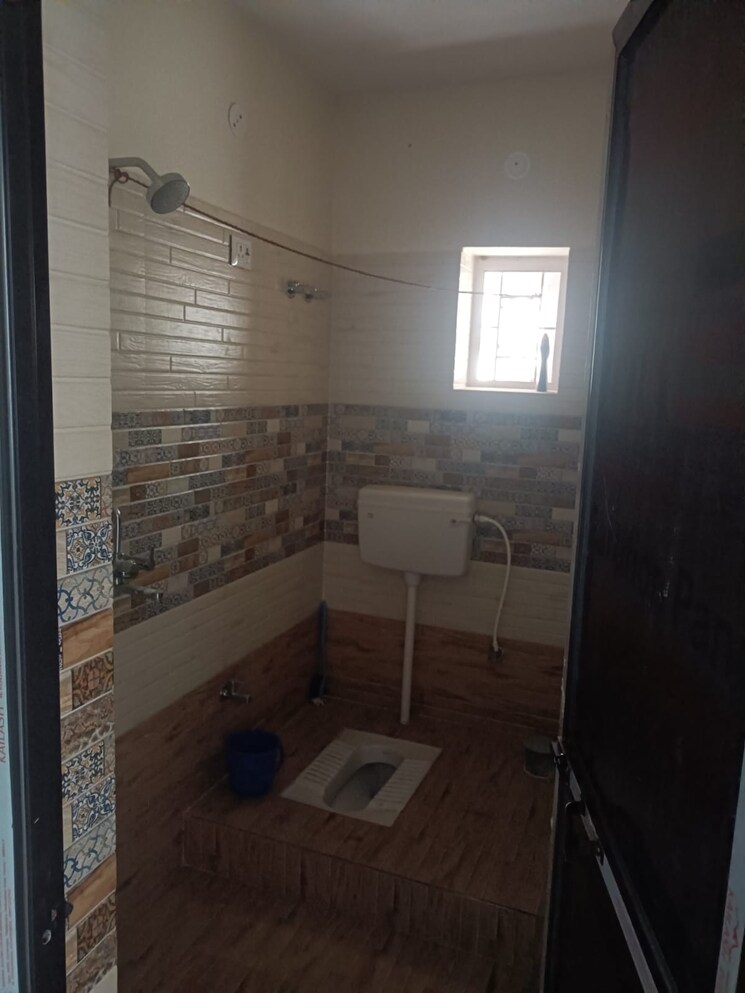 Bathroom, kankarbagh 6+ Bedroom 3500 Sq.Ft. Independent House In Kankarbagh Patna 9075233