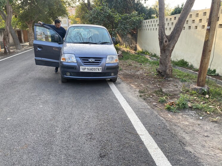  Parking, rwa-apartments-sector-30  108 Sq.Mt. Plot In Sector 30 Noida 9075248