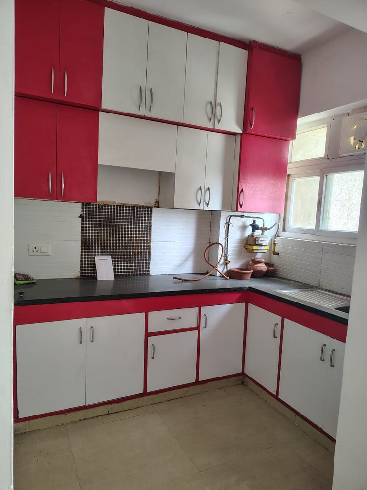 Kitchen, mahagun-mywoods 2.5 Bedroom 1235 Sq.Ft. Apartment In Sector 16c Greater Noida Greater Noida 9075312