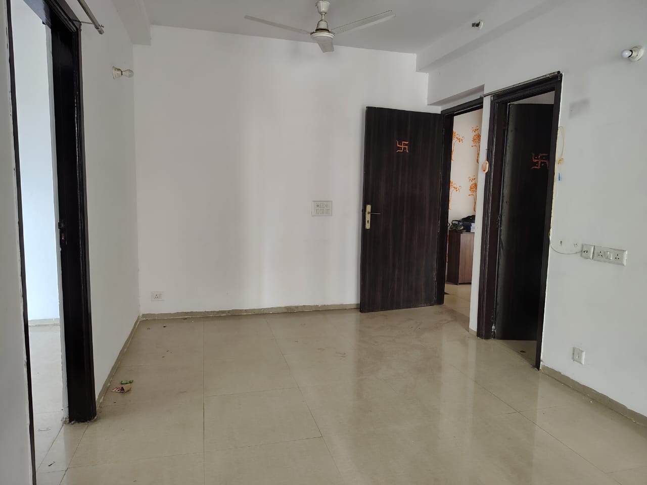 2 BHK Apartment For Rent in Nirala Estate