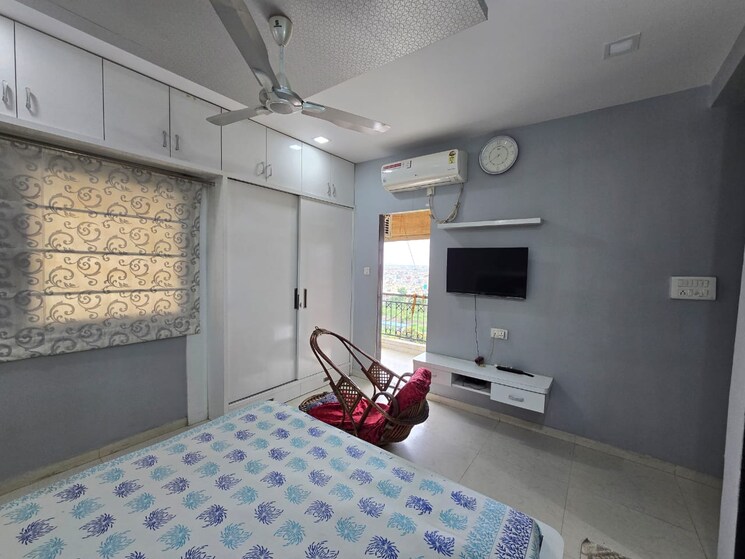 Room, waghodia road 2 Bedroom 1150 Sq.Ft. Apartment In Waghodia Road Vadodara 9075302