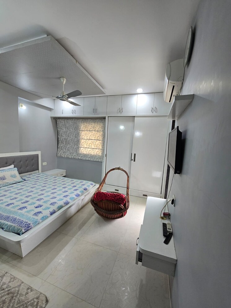 Room, waghodia road 2 Bedroom 1150 Sq.Ft. Apartment In Waghodia Road Vadodara 9075302