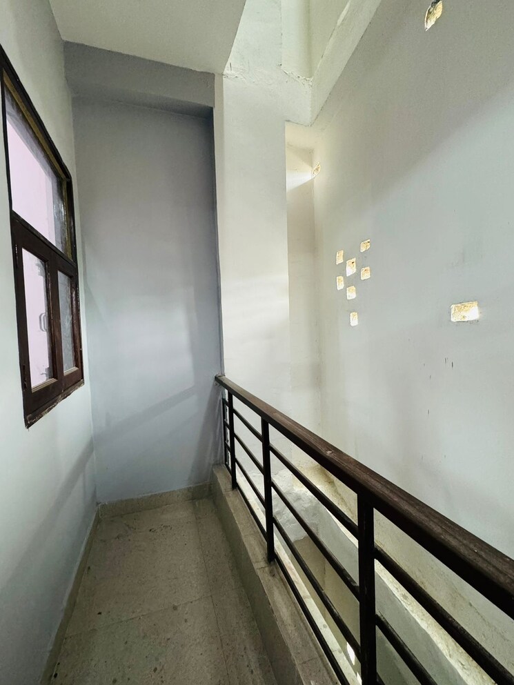 Balcony, saket 1 Bedroom 500 Sq.Ft. Apartment In Saket Delhi 9075358