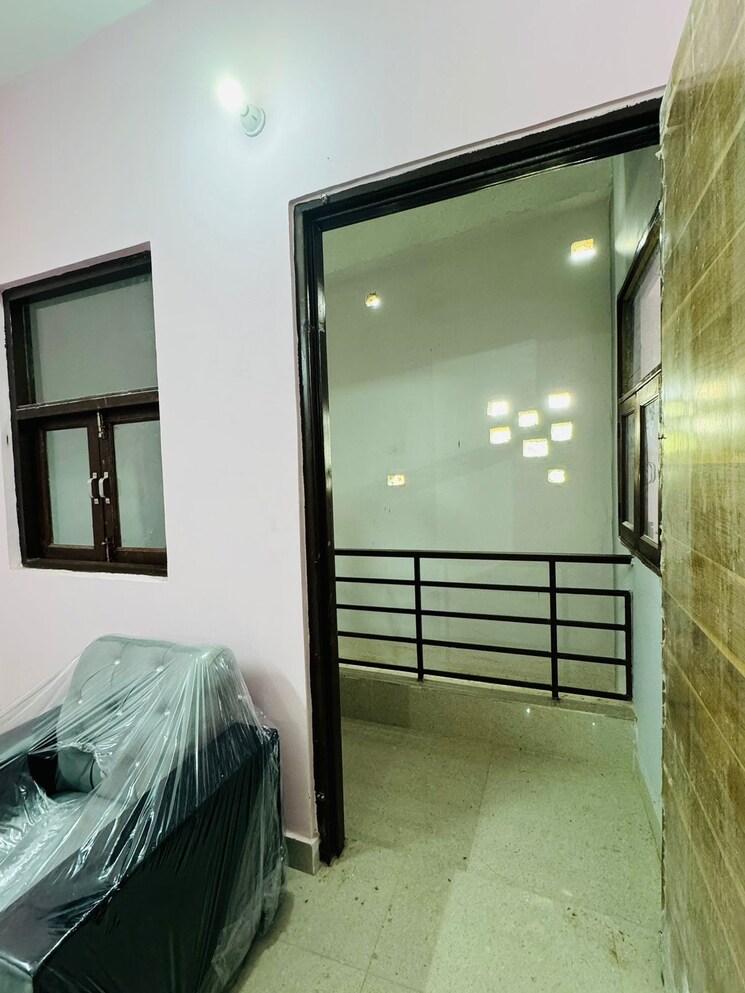 Room, saket 1 Bedroom 500 Sq.Ft. Apartment In Saket Delhi 9075358