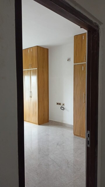 Room in 3 BHK Apartment at Kalinga Nagar – for Rent