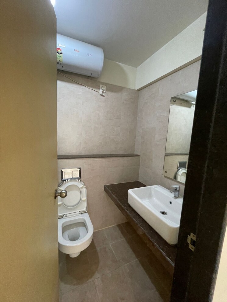 Bathroom, godrej-central 3 Bedroom 1165 Sq.Ft. Apartment In Chembur Mumbai 9075310
