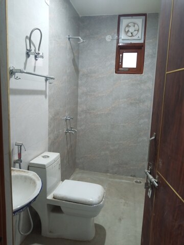 Bathroom in 2 BHK Builder Floor at Sector 8 Dwarka – for Rent