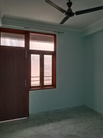 Room in 2 BHK Builder Floor at Sector 8 Dwarka – for Rent