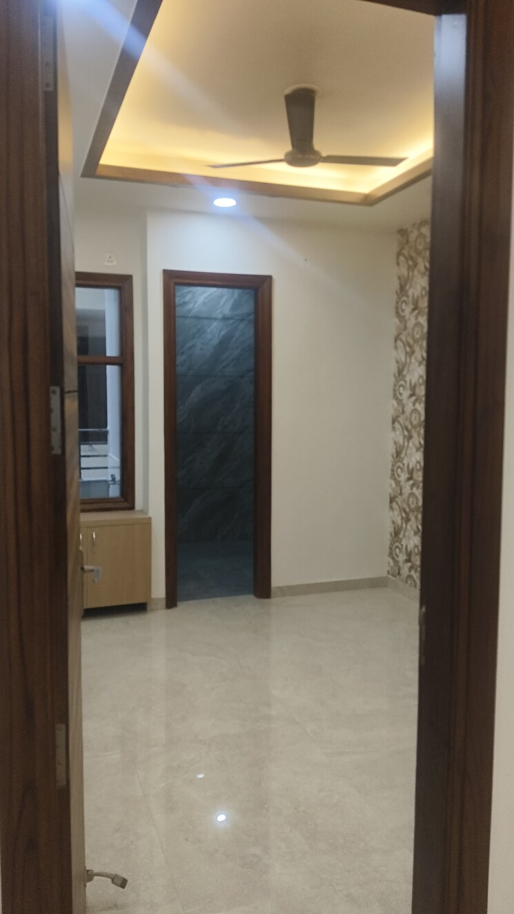 Room, rps-palm-drive 3 Bedroom 125 Sq.Yd. Builder Floor In Sector 88 Faridabad 9075402
