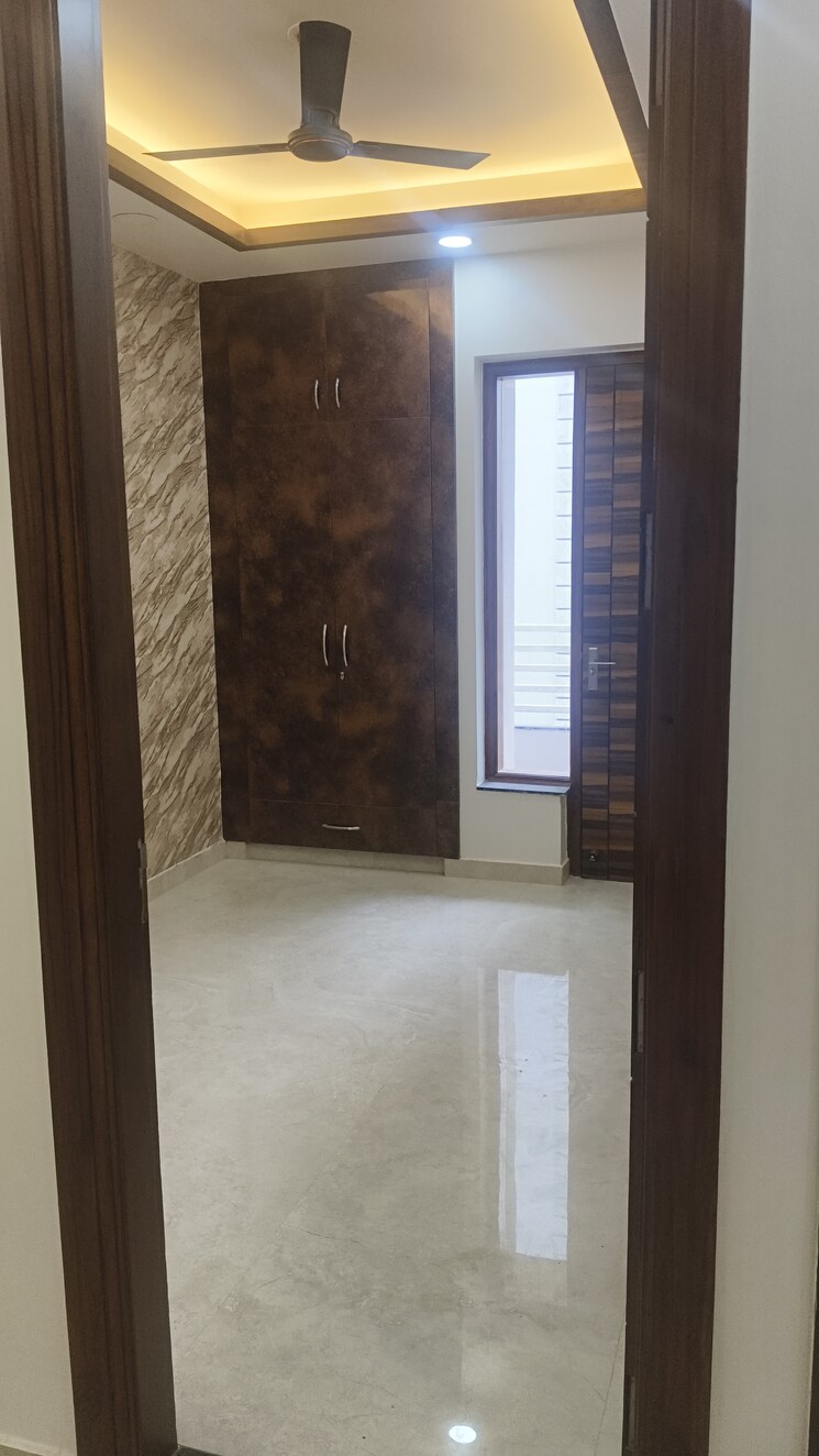 Room, rps-palm-drive 3 Bedroom 125 Sq.Yd. Builder Floor In Sector 88 Faridabad 9075402