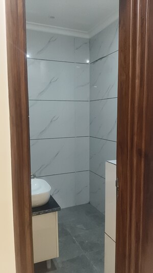 Bathroom in 3 BHK Builder Floor at RPS Palm Drive, Sector 88 – for Sale