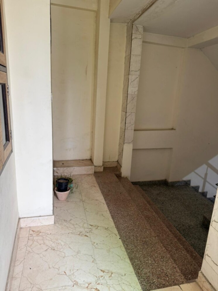 undefined, sector 8 dwarka 1.5 Bedroom 45 Sq.Yd. Builder Floor In Sector 8 Dwarka Delhi 9075399