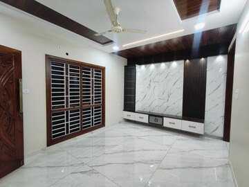 Room in 3 BHK Apartment at Vijayapuri Colony – for Sale