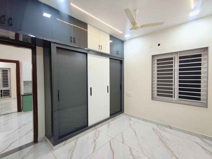 Room, vijayapuri colony 3 Bedroom 2050 Sq.Ft. Apartment In Vijayapuri Colony Guntur 9075429