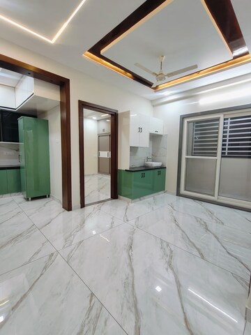 Room in 3 BHK Apartment at Vijayapuri Colony – for Sale