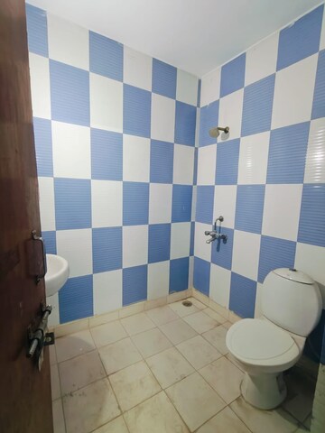 Bathroom in 2 BHK Builder Floor at Sector 46 – for Rent