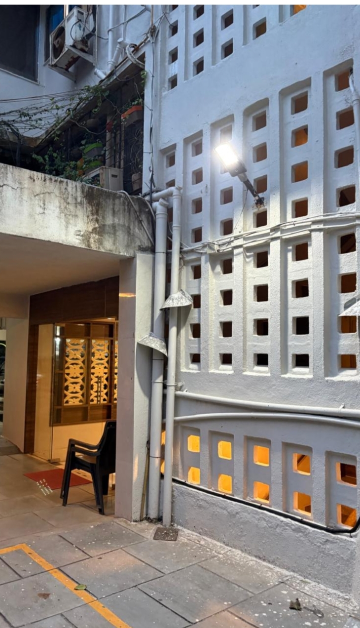 4 BHK + Servant Room Apartment For Rent in Alpa Apartment